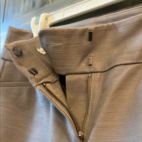 Ann Taylor size 6 women’s Tan Straight Leg Pants - Picture 6 of 13